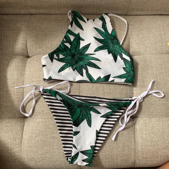 Reversible Bikini Set - Picture 1 of 3